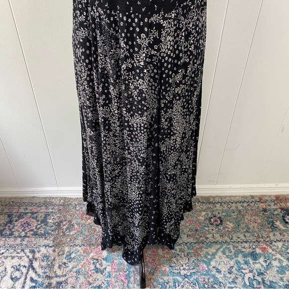 Bila Maxi Dress Sz XL Black Handkerchief Hem Floral Gauze Boho 90s Style Flowy - Picture 16 of 16